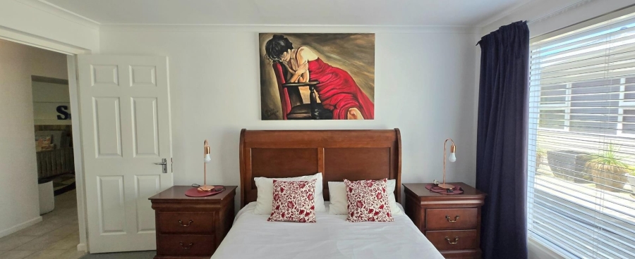 5 Bedroom Property for Sale in Franskraal Western Cape